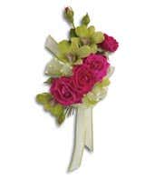 Chic and Stunning Corsage